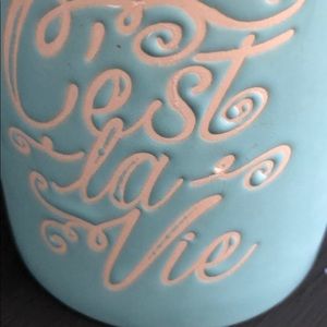 Meet your Posher, Ava